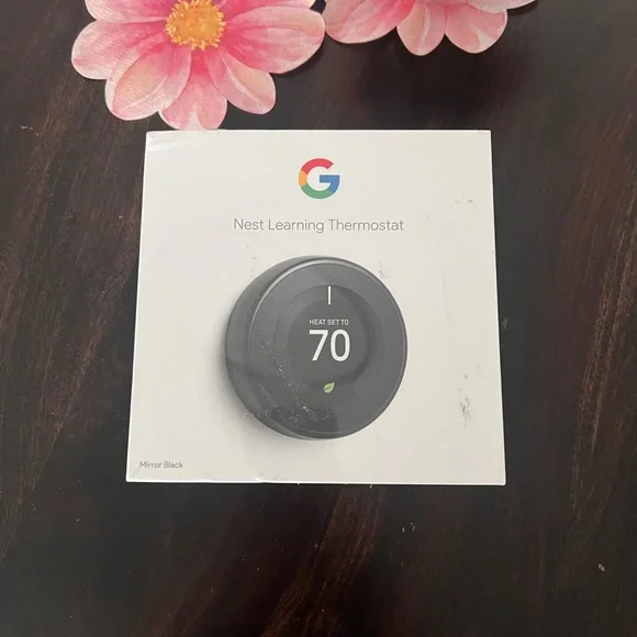 Nest Learning Thermostat - Picture 4 of 6